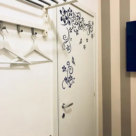 בית הארחה Simoni 10 2*